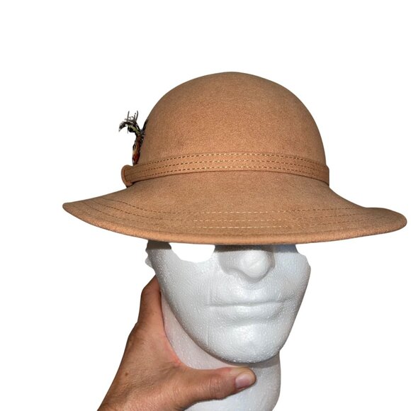 Adolfo II Vintage Womens Hat 21 Inch Tan Cloche Feathers Inside Circumference main image 11